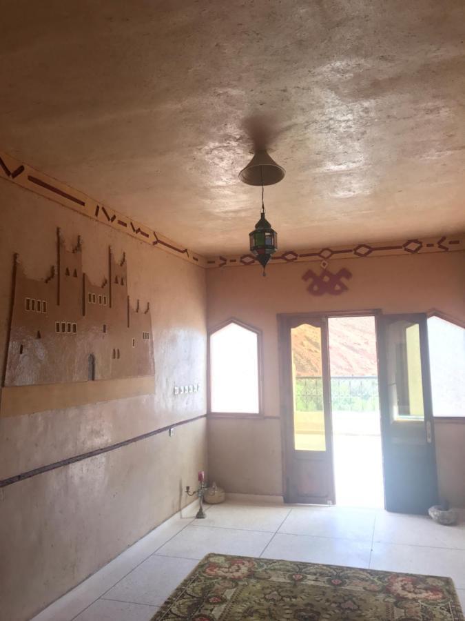 Auberge Restaurant Zahra Boumalne Dades ภายนอก รูปภาพ